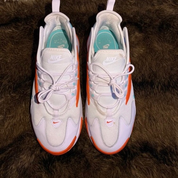 Nike Zoom Sneakers - Picture 2 of 4